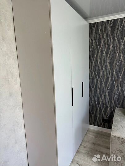 Шкаф распашной