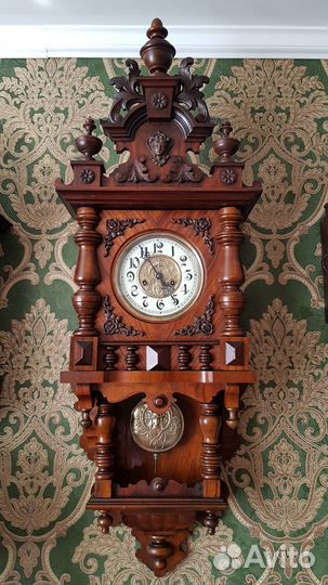 Настенные часы с боем. Gustav Becker