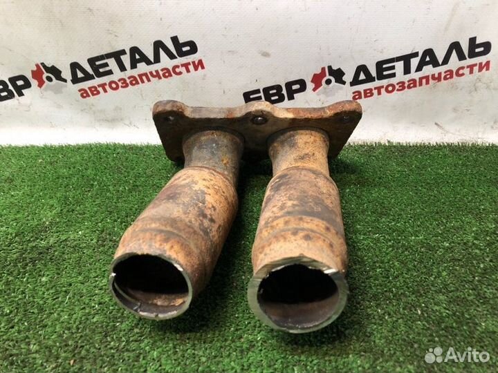 Приемная труба глушителя Skoda Octavia A5 седан