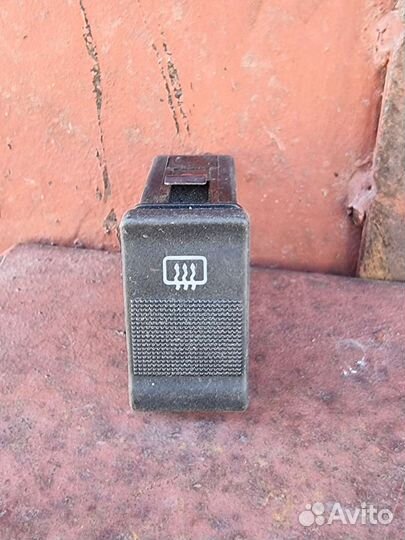 Кнопка обогрева заднего стекла Audi 100