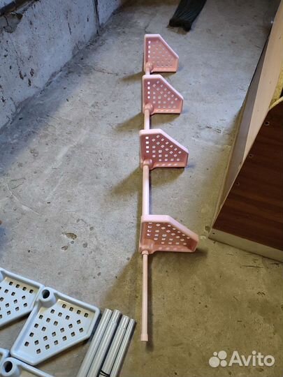 Угловая полка для ванной комнаты