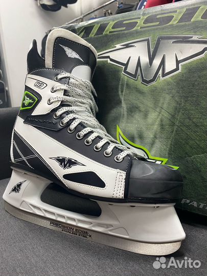 Хоккейные коньки Mission. Размер 44,45,46