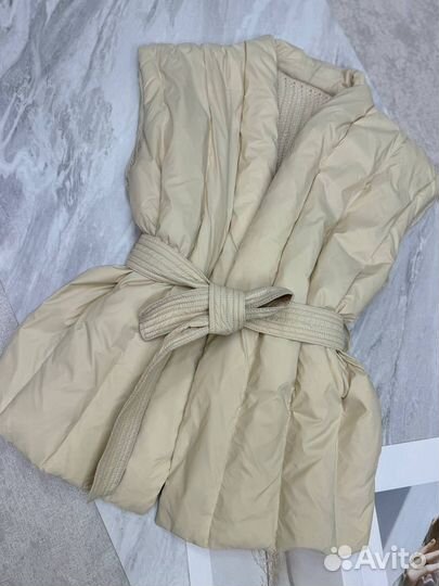 Безрукавка женская жилетка