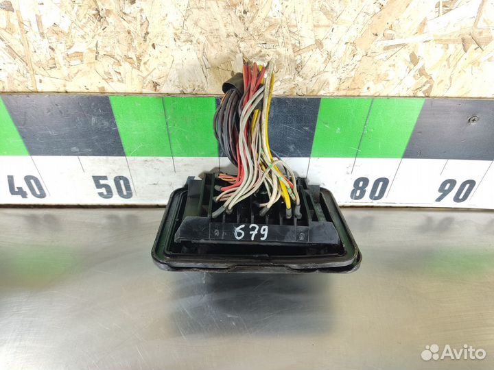 Крышка блока предохранителей E 123