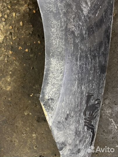 Крыло переднее право E90