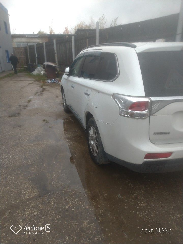 Mitsubishi Outlander: фото владельца