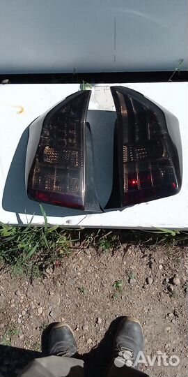 Продам задние тонированные фонари на prius 30
