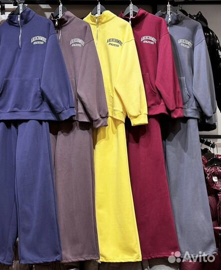 Спортивный костюм женский