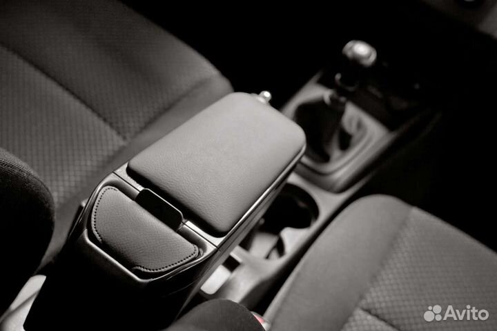 Автоподлокотник Skoda Octavia A7