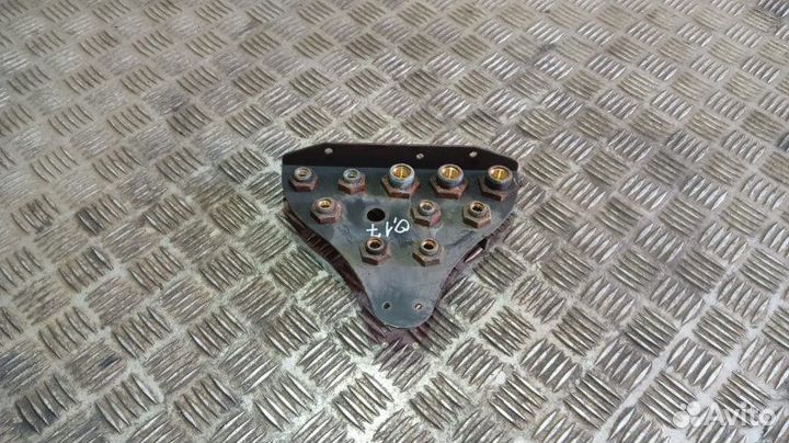 Кронштейн трубок к ящику акб Man Tga Tgs Tgx