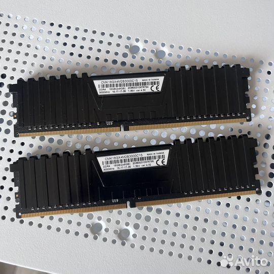 Оперативная память ddr4 16gb corsair
