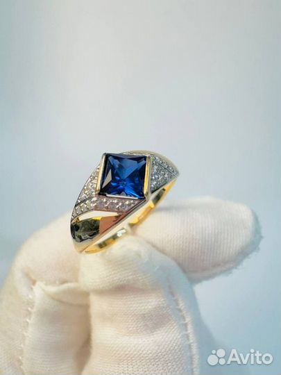 Золотое кольцо с фианитом 16,5р