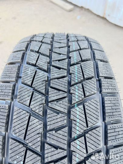 Kapsen IceMax RW501 235/55 R19 134U