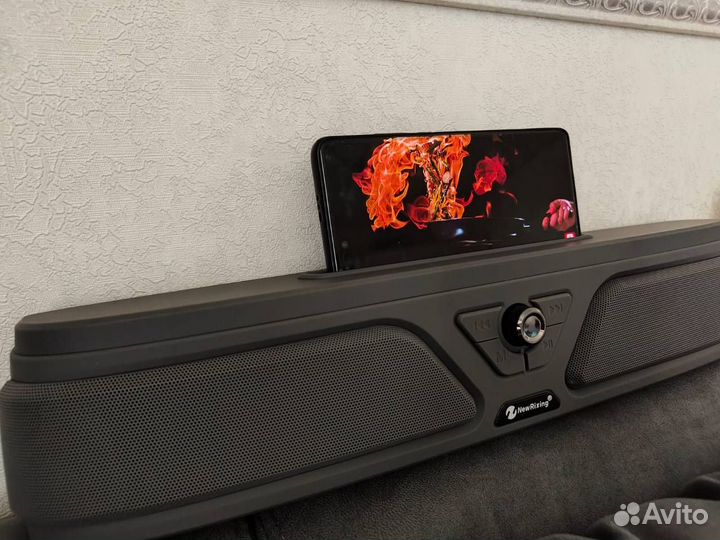 Колонка с подставкой для Смартфона