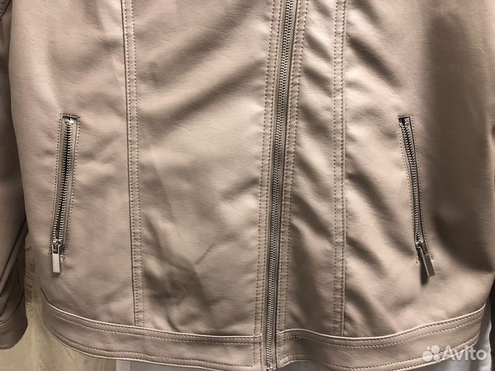 Женская куртка экокожа на 54 размер