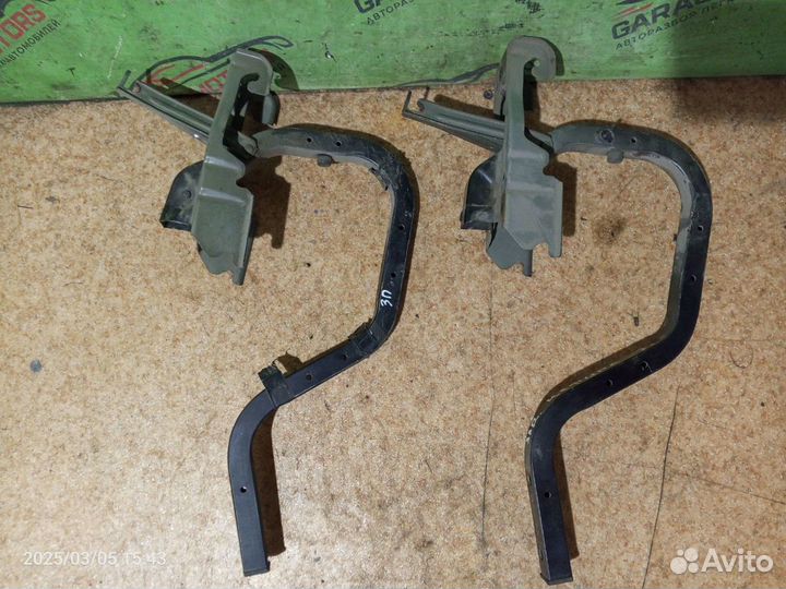 Петли крышки багажника Nissan Cefiro A32 1994 VQ20