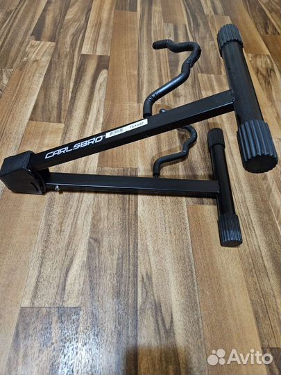 Подставка для гитары