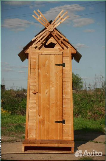 Дачный туалет деревянный с установкой рош 724