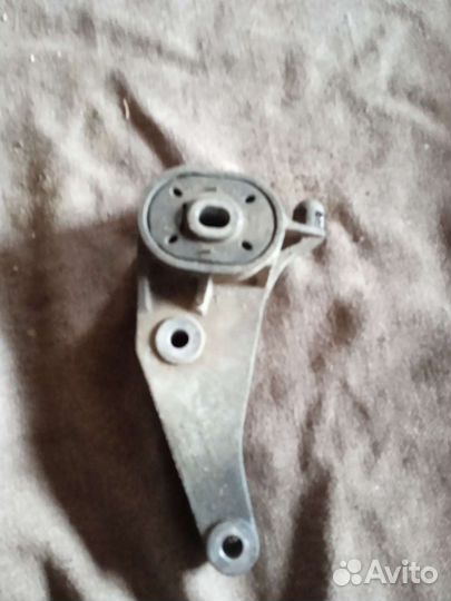 Задняя опора двигателя опель мерива а