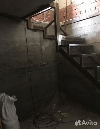 Металлокаркас Лестницы на Монокосоуре в Дом