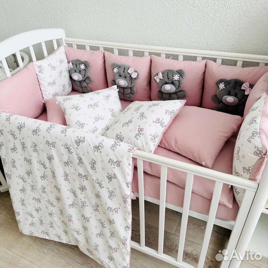 Комплект в детскую кроватку с бортиками