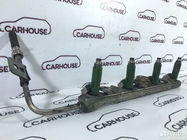 Рампа с форсунками Toyota Corolla 150 1ZZ