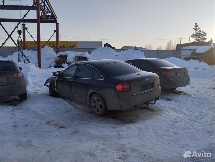 Audi A6 2.4 AT, 2002, битый, 240 000 км