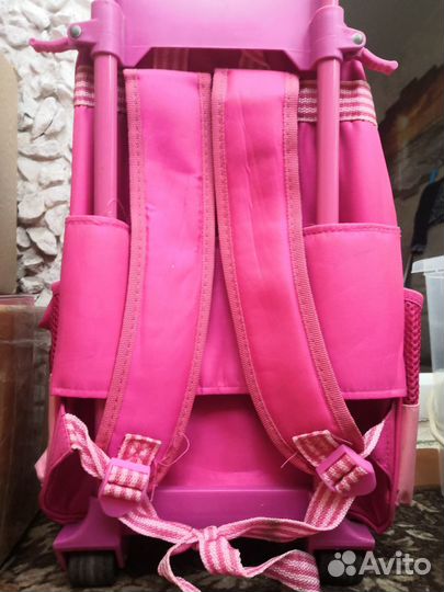 Рюкзал на колесиках