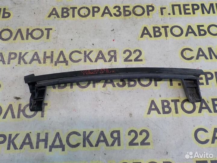 Направляющая стекла двери Chevrolet Cobalt II 201