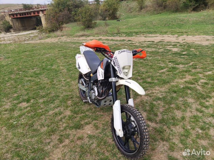 Мотоцикл Motard 200куб.17л