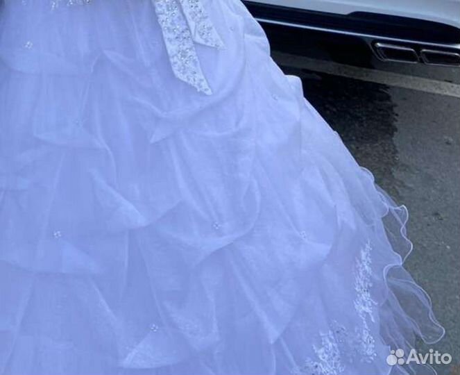 Свадебное платье