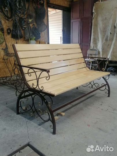 Скамейка кованная уличная