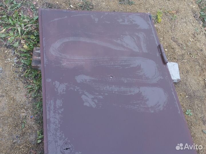 Металлическая дверь бу