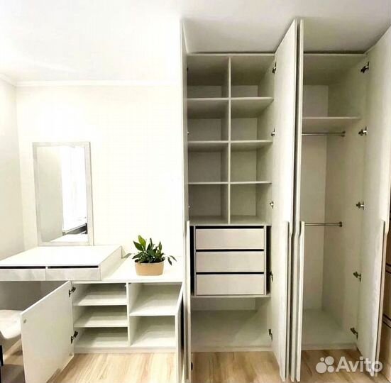 Гардеробный шкаф 