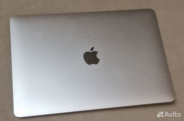 Apple macbook AIR 13-inch