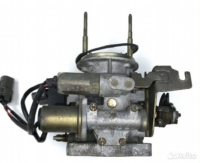 Ниссан PickUp Заслонка дроссельная