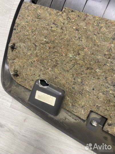 Обшивка крышки багажника Ford C-Max hxda 2006