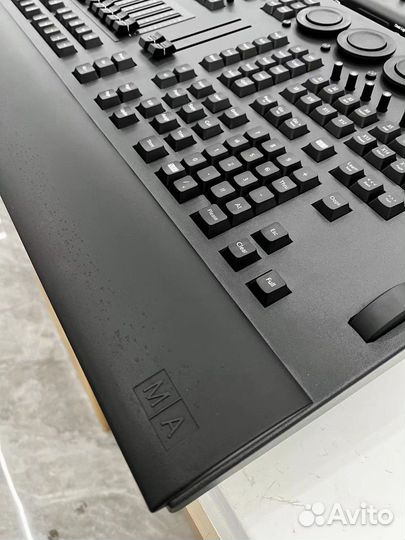 Контроллер MA3 lighting command wing