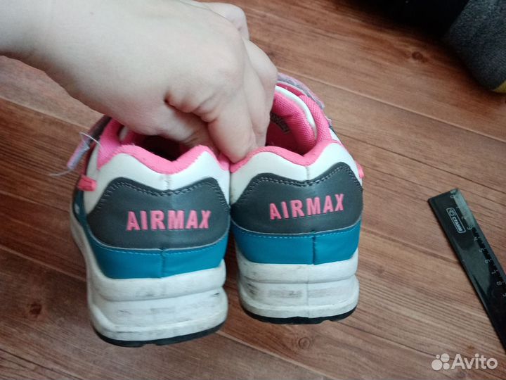 Кроссовки для девочки 35