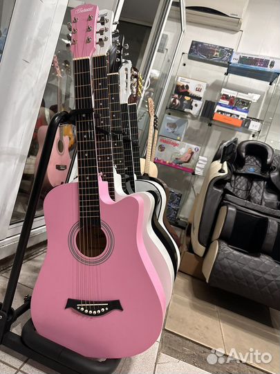 Акустическая гитара