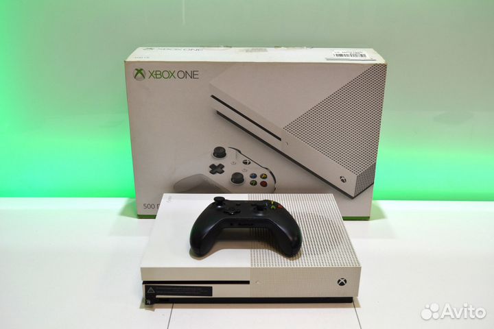 Xbox One S 500Gb (отправлена авито доставкой)