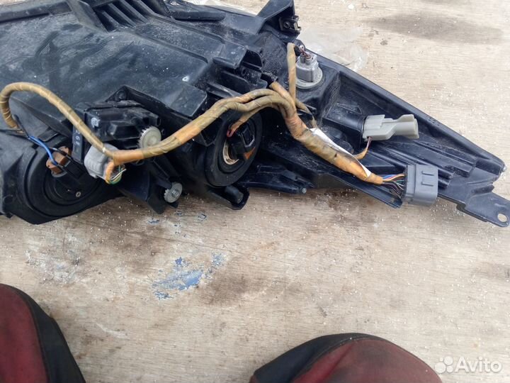 Проводка на фару на Мазда 3 2010г