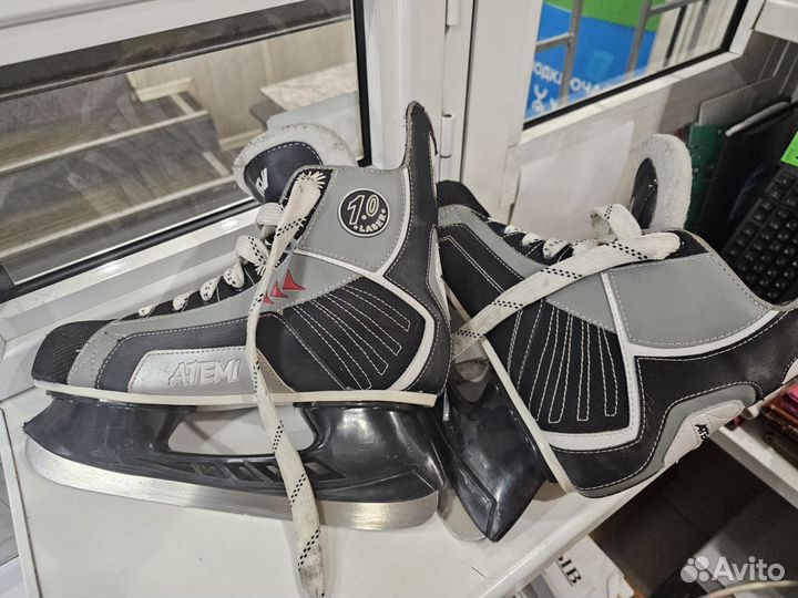 Коньки хоккейные 43 размер