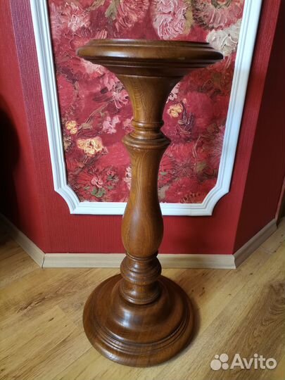 Подставка декоративная под цветы или вазу