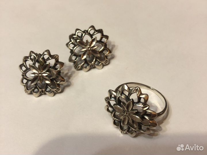 Серебряный комплект