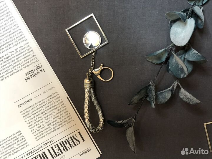 Брелок кожаный мужской