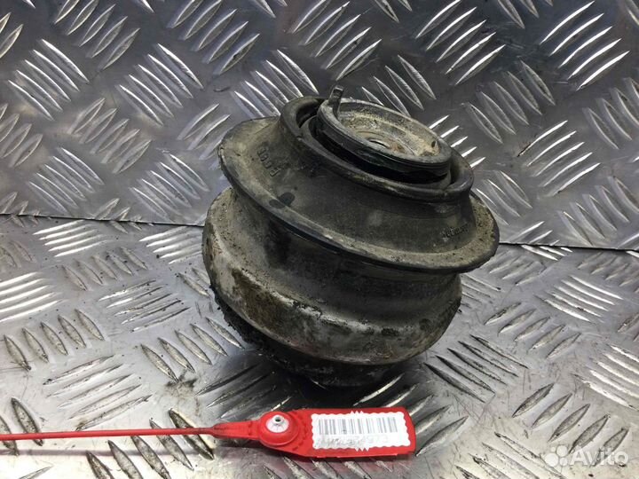 Подушка крепления двигателя Mercedes E-klasse 6429