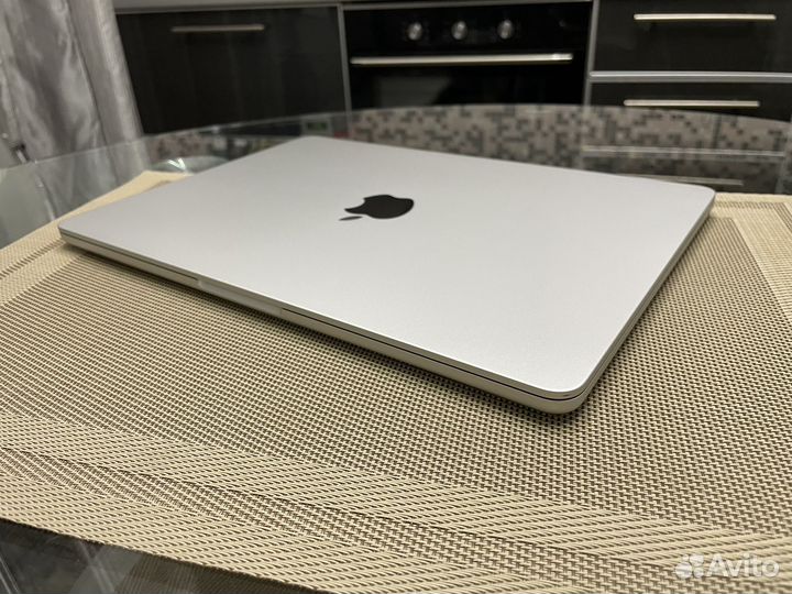 MacBook Air M2/8/256 (50 циклов)