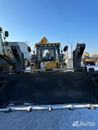Экскаватор погрузчик