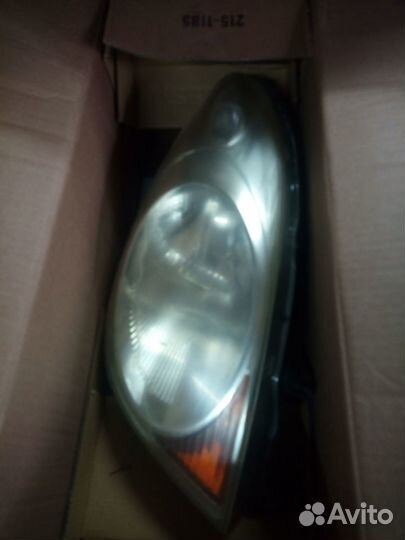 Фары передние Nissan Note левая и правая